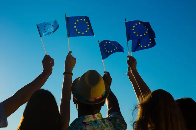 ИСТРАЖУВАЊЕ: 53% од девојчињата и 19% од момчињата на возраст на 15 години имаат депресивно расположение.